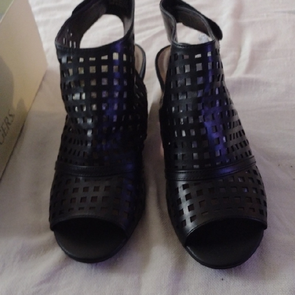 Women's Black Cutout Sandals